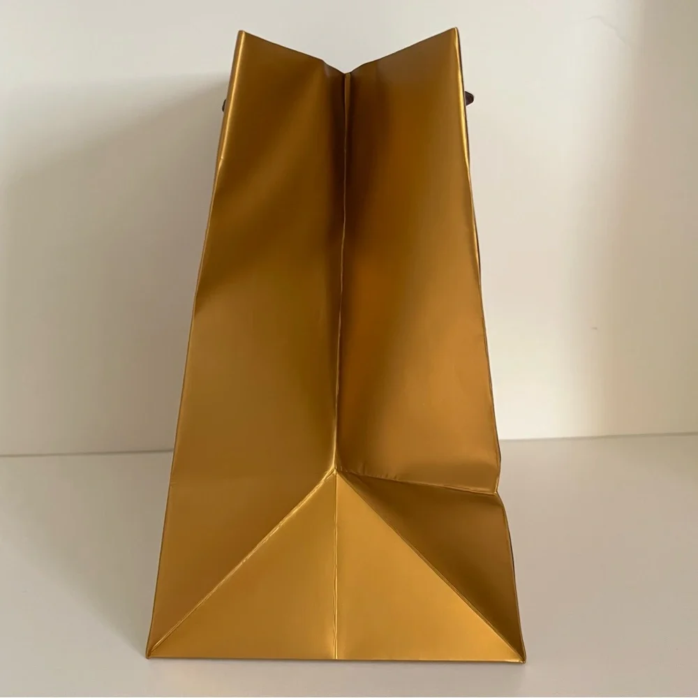 Hold NEW Gold Godiva Gift Bag